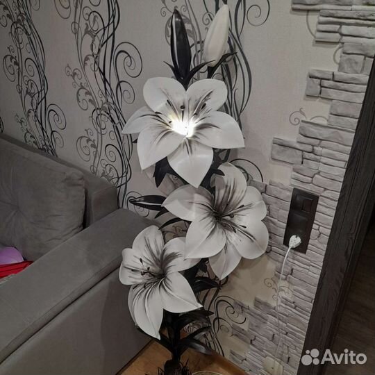 Торшеры напольные 