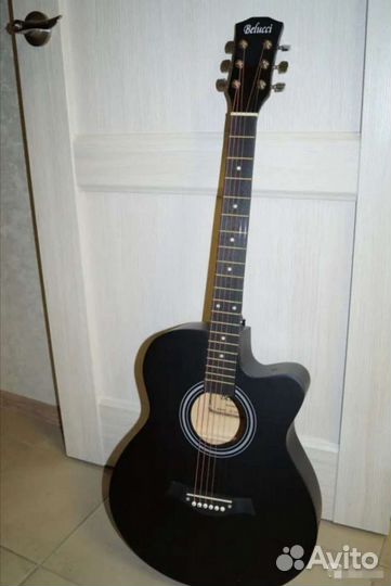Гитара в наличии