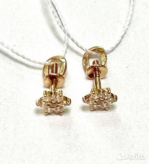 Золотые серьги с камнем