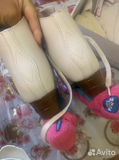 Фигурные коньки jackson