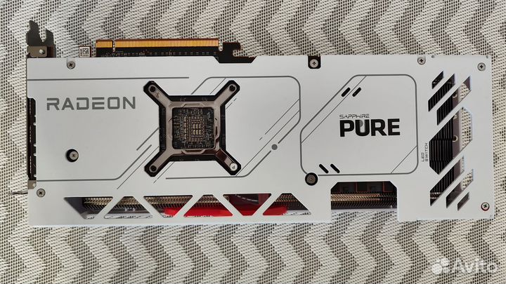 AMD Sapphire RX 7700 XT pure