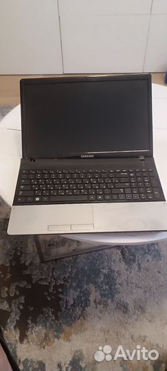Samsung NP300E5A