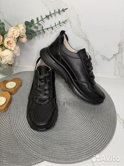 Кроссовки женские кожаные Новые wun der spur