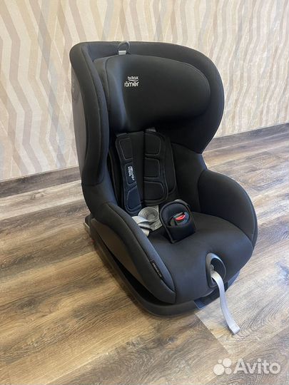 Britax Romer trifix2 i size
