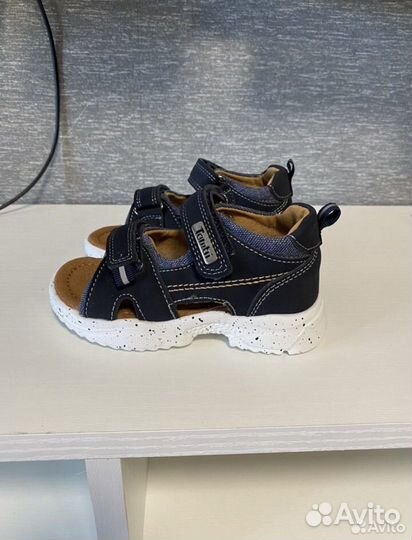 Босоножки сандали