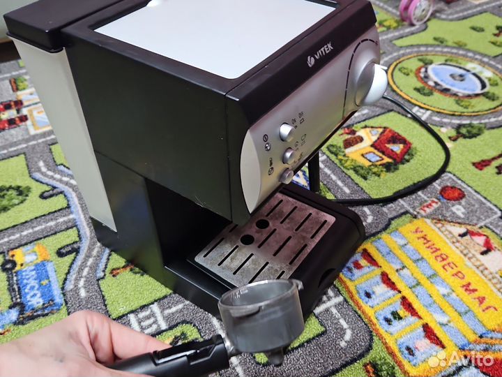 Кофеварка Vitek 1511