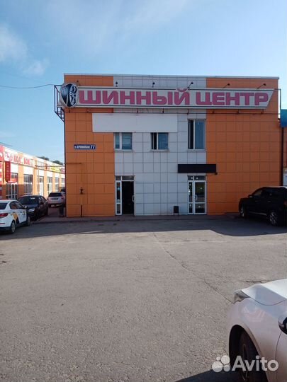 Шиномонтажник