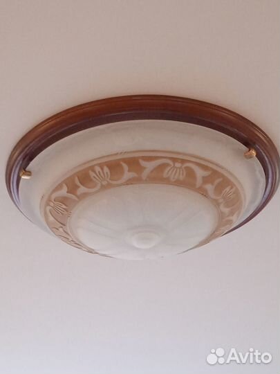 Продаю люстру 1500 т