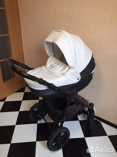 Детская прогулочная коляска 2 в 1 Tutis