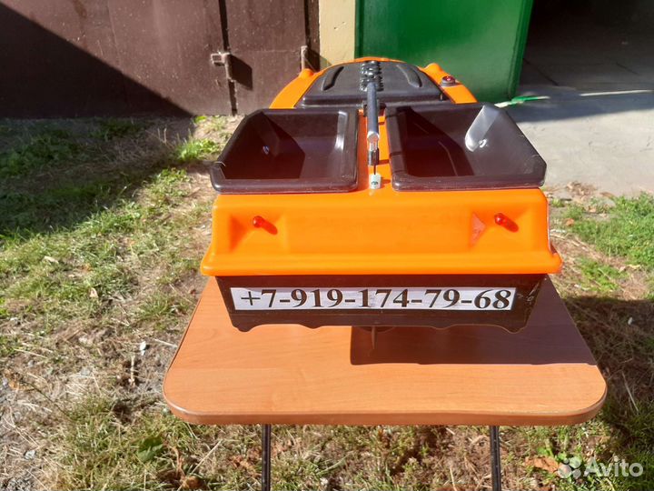 Прикормочный кораблик