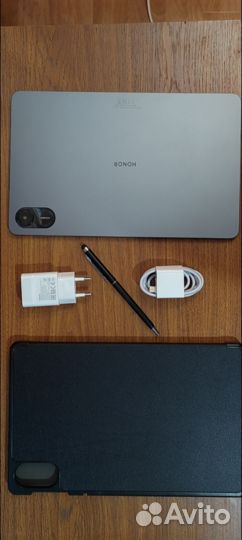Продам планшет Honor pad x9