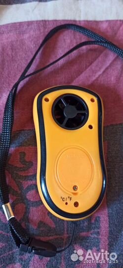 Измеритель скорости ветра и температуры