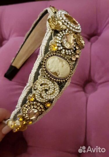 Ободок для волос со стразами