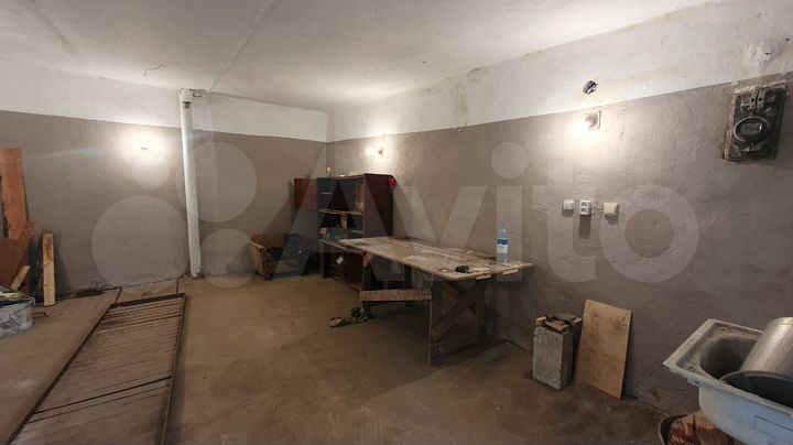 Гараж, > 30 м²