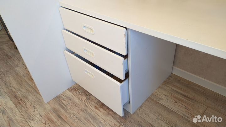 Детская кровать чердак IKEA + стол + шкаф