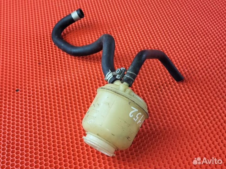 Бачок гур Nissan Almera N16 QG18DE 491804M403