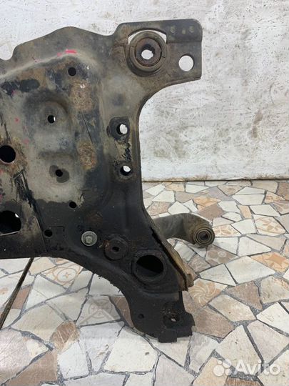 Подрамник передний Ford Focus седан 1.6 shda (100