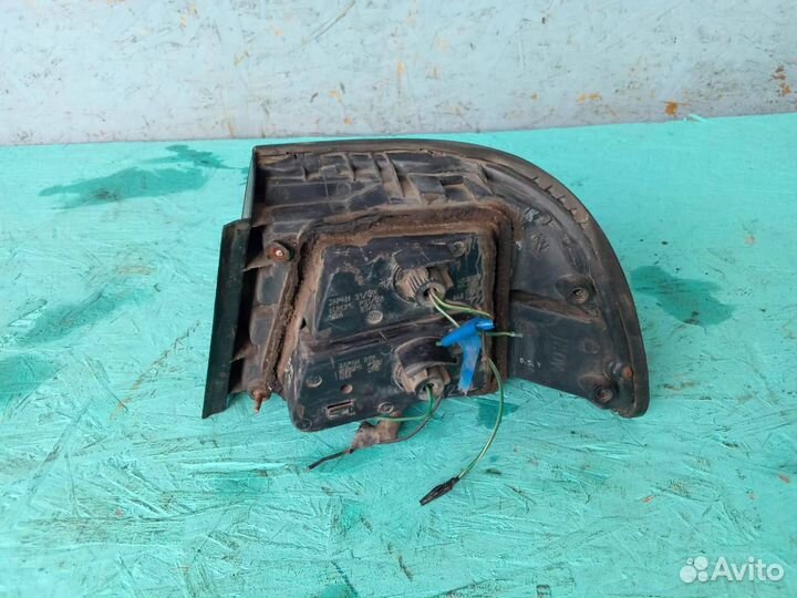 Задний левый фонарь Nissan Maxima A32