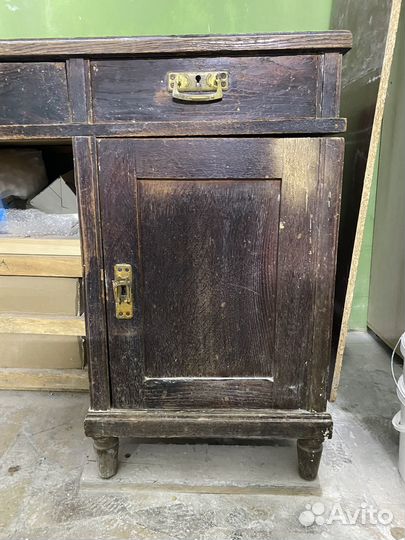 Письменный столпод реставрацию