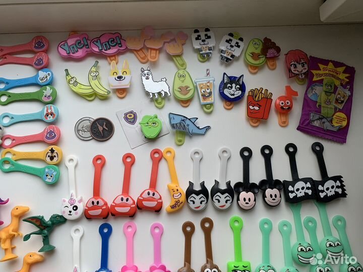 Стикерсы, каваи, скрепыши, завтры и другие