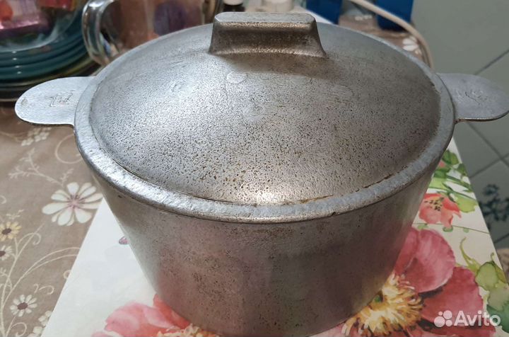 Кастрюля чугун