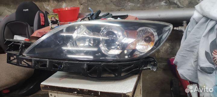Фара передняя левая mazda 3 хэтчбек