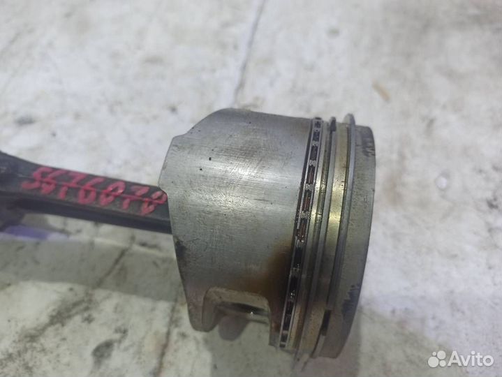 Поршень с шатуном Форд