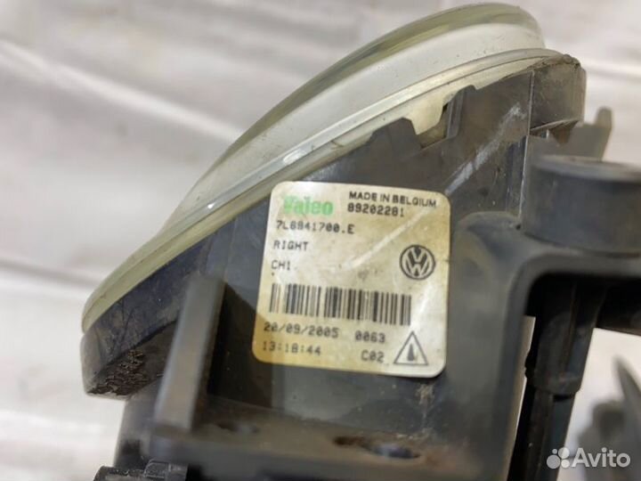 Фара противотуманная правая Volkswagen Touareg