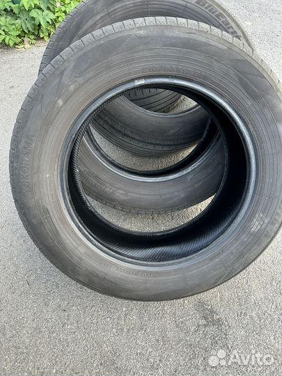 Yokohama BluEarth AE50 215/65 R17