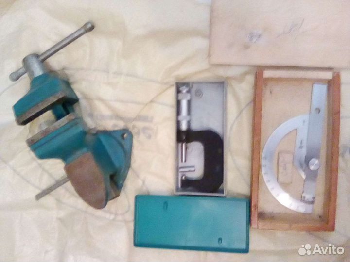 Слесарный и измерительный инструмент СССР