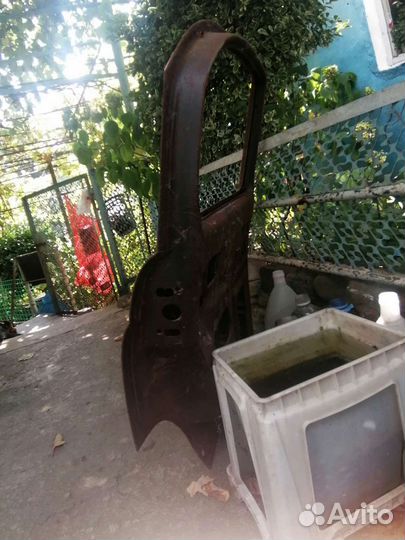 Правая дверь от газ-21