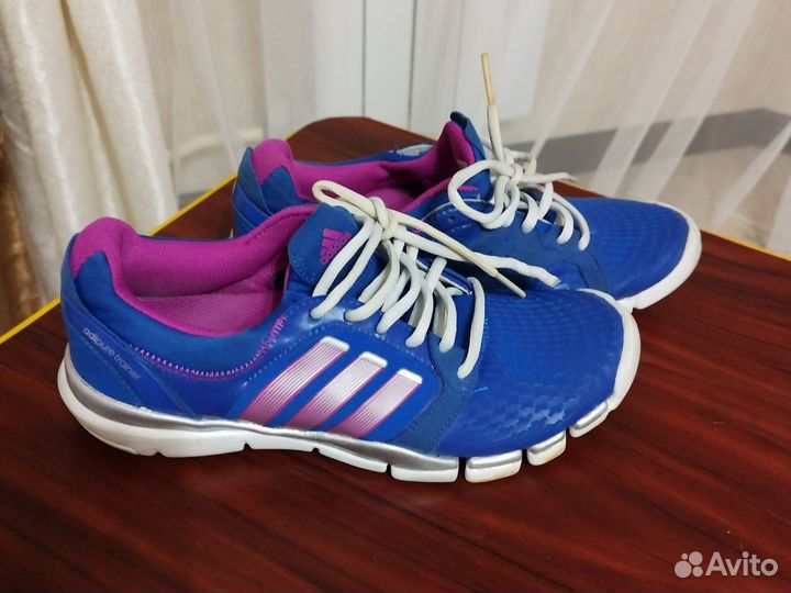 Кроссовки adidas