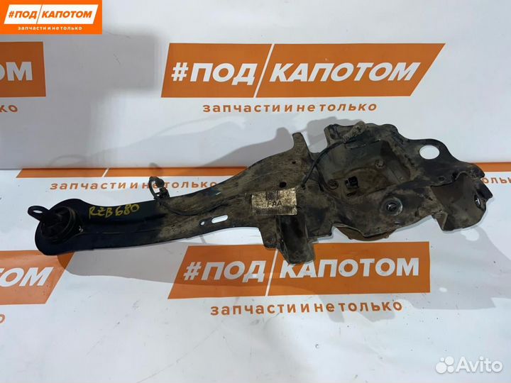 Кулак задний правый Ford Focus 3 2012