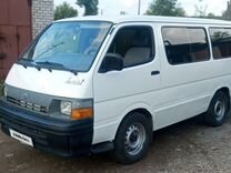 Toyota Hiace 2.4 MT, 1999, 444 440 км, с пробегом, цена 400 000 руб.