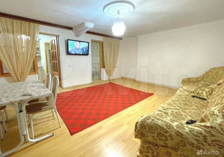 4-к. квартира, 95 м², 2/5 эт.
