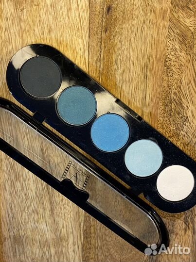 Палитра теней, косметика