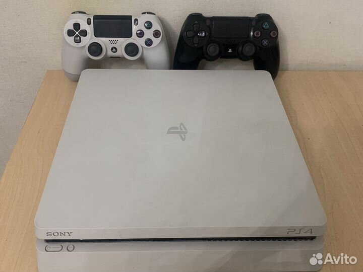 Sony playstation 4 PS4 slim