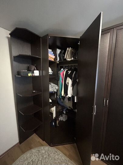 Шкаф угловой