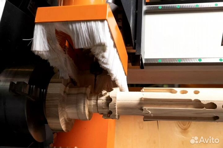 Токарно-фрезерный станок с чпу
