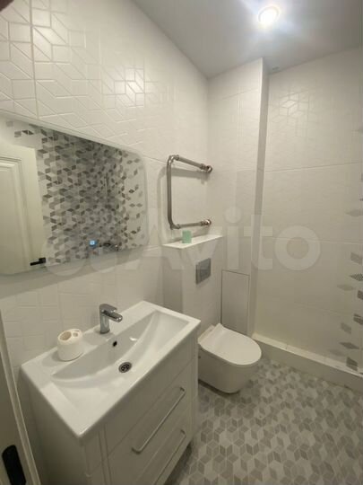 3-к. квартира, 64 м², 13/16 эт.