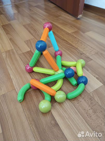 Детские игрушки: вкладыш, пазлы, конструктор