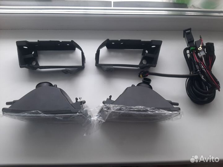 Противотуманные фары Toyota Probox /Succeed