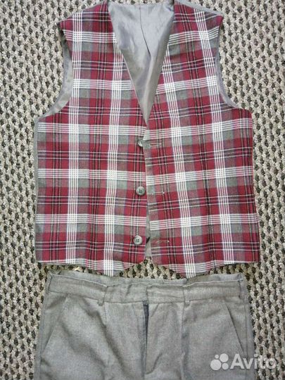 Школьная форма д/мальчика(жилетка+брюки) р. 140/38