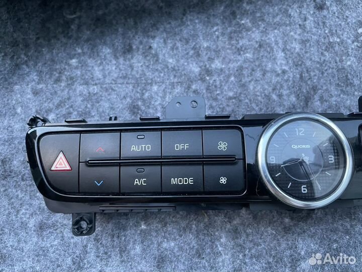 Панель блок кимата Kia Quoris 3.8