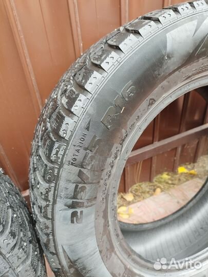 Pirelli Formula Ice 215/65 R16