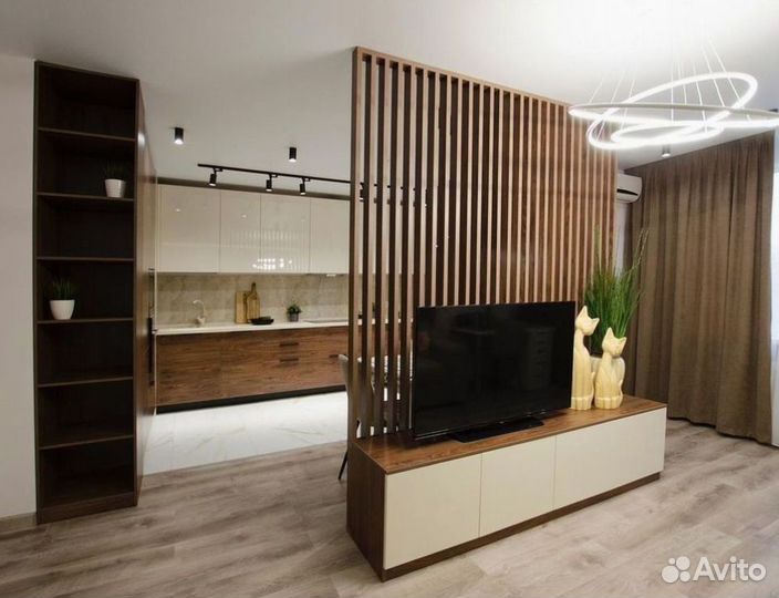 В потолок кухня на заказ