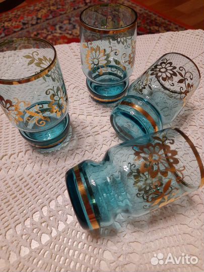 Винтаж.Рюмки хрустальные, стопки из цветногостекла