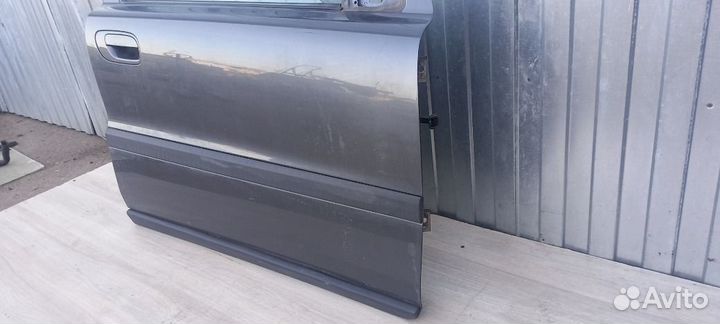 Дверь передняя правая Volvo V70 D5244T 2004Г.в