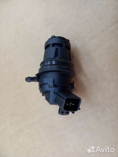 Насос стеклоомывателя Toyota