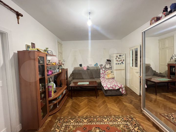 Комната 18 м² в 2-к., 2/4 эт.